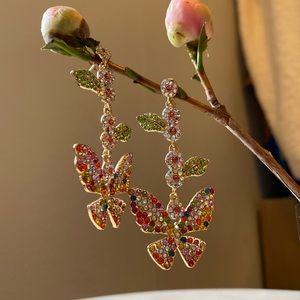 Rhinestone butterfly 🦋 earrings
